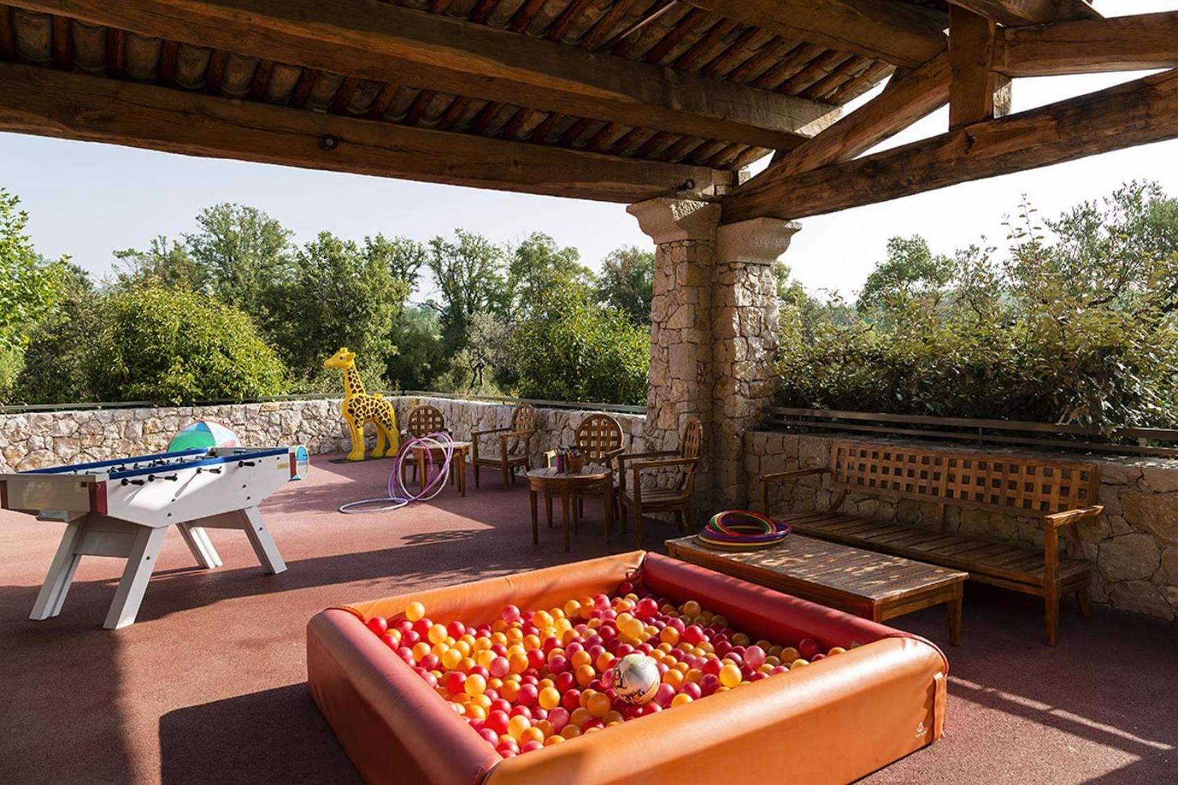 Terre Blanche Hotel Spa Golf Resort Tourrettes Extérieur photo